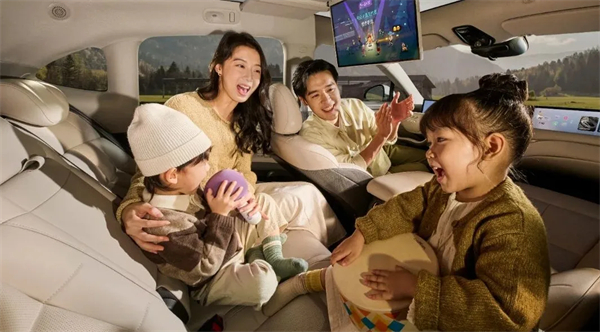 升舱不加价！“满配SUV”全新智己LS6剧院版上市，权益价21.99万~28.29万元