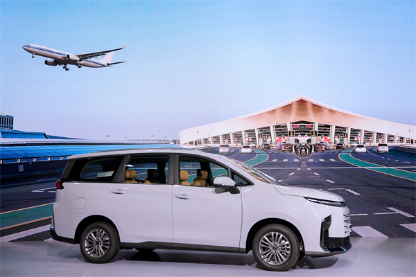 大空间、更省钱、长续航，“国民家用MPV”上汽大通G50混动MPV开启预售，满足家庭用车、旅游出行等全需求！