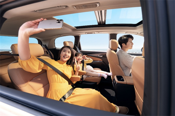 全球唯一10万级混动MPV——上汽大通 G50 混动上市，售价13.98万起